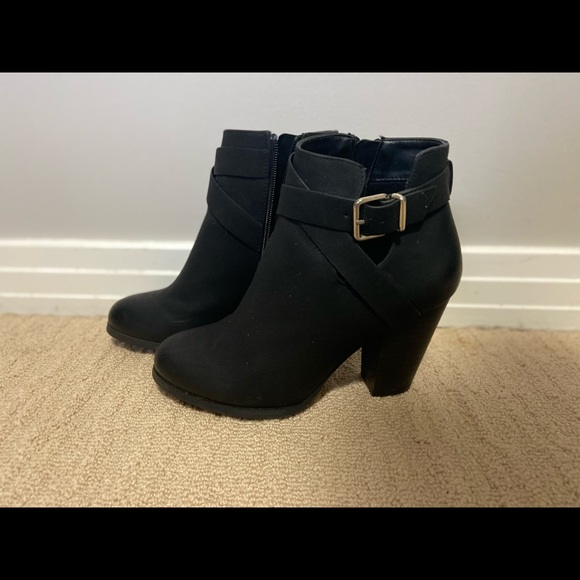 Black call it spring booties - Picture 3 of 11